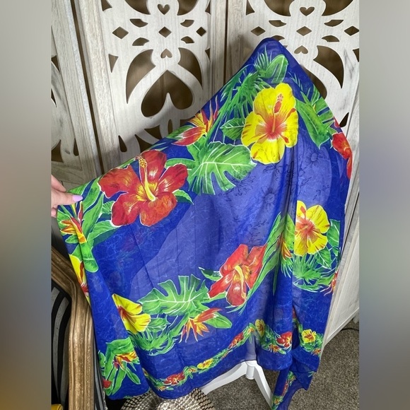 Tropical Floral Scarf Shawl Sheer 42.5in x 70in Hibiscus Bright Colorful - Picture 3 of 3